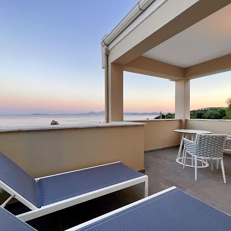 Luxury Villa Barbati Sun With Private Pool By Dadovillas エクステリア 写真