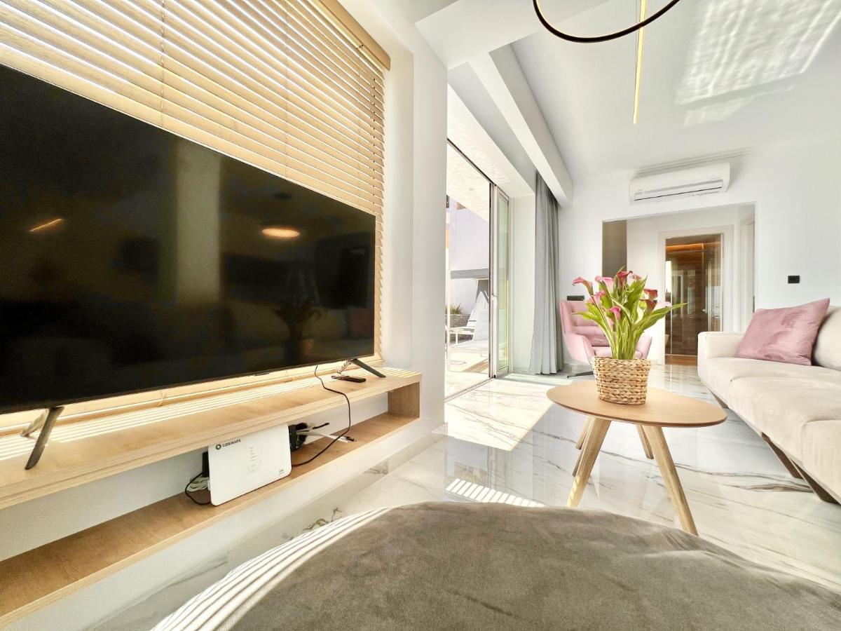 Luxury Villa Barbati Sun With Private Pool By Dadovillas エクステリア 写真
